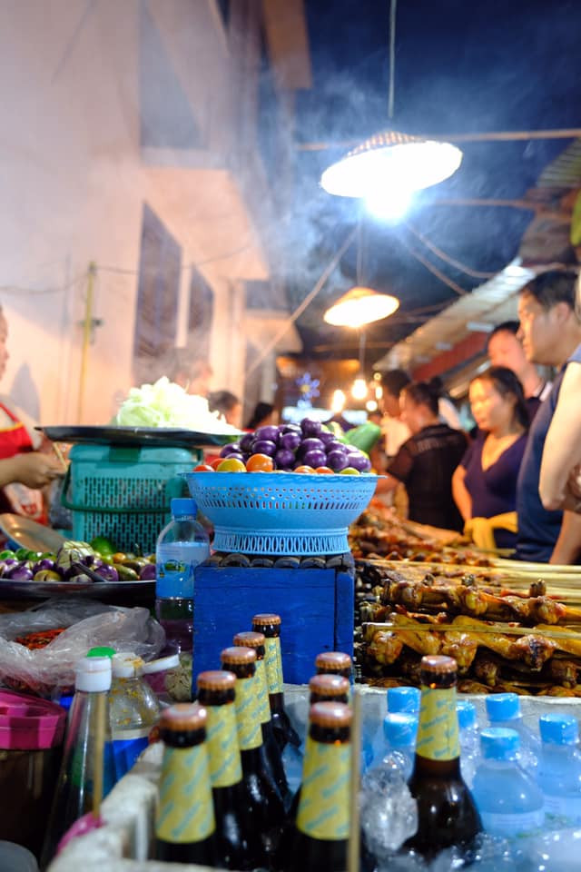 Kinh nghiệm du lịch Lào - Chợ đêm Luang