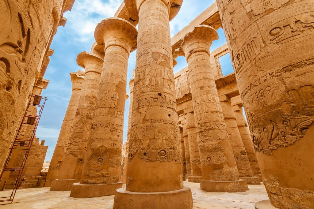 Khám phá ngôi đền thiêng Karnak tại Ai Cập. Ảnh: Egypttoursportal.