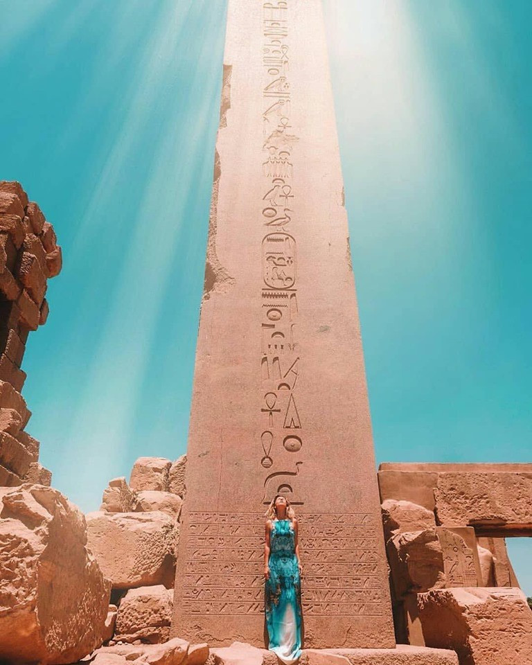 Khám phá ngôi đền thiêng Karnak tại Ai Cập. Ảnh: Andreea_rosianu, Travelbloggeres.
