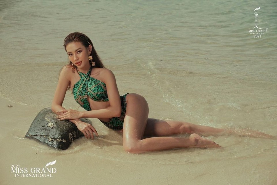 Với danh hiệu Best in swimsuit, Nguyễn Thúc Thùy Tiên nhận được phần thưởng là một bức ảnh bikini do ban tổ chức thực hiện và đăng tải trên fanpage của cuộc thi. Ảnh: Miss Grand International.